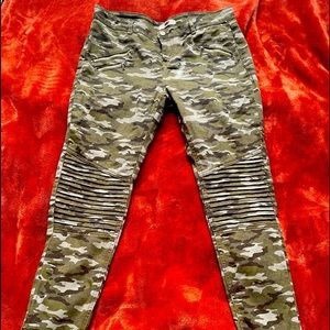 AMP Army Camouflage Pant Size:11